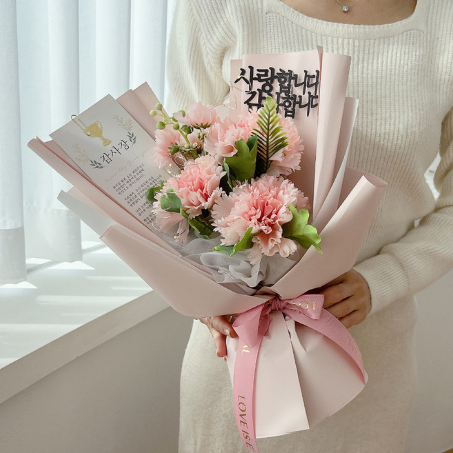러블리팜 조화 카네이션 실크플라워 꽃다발 M + 감사장 + 토퍼 + LED조명 + 용돈봉투 세트 + 쇼핑백, 1세트, 핑크(꽃다발)