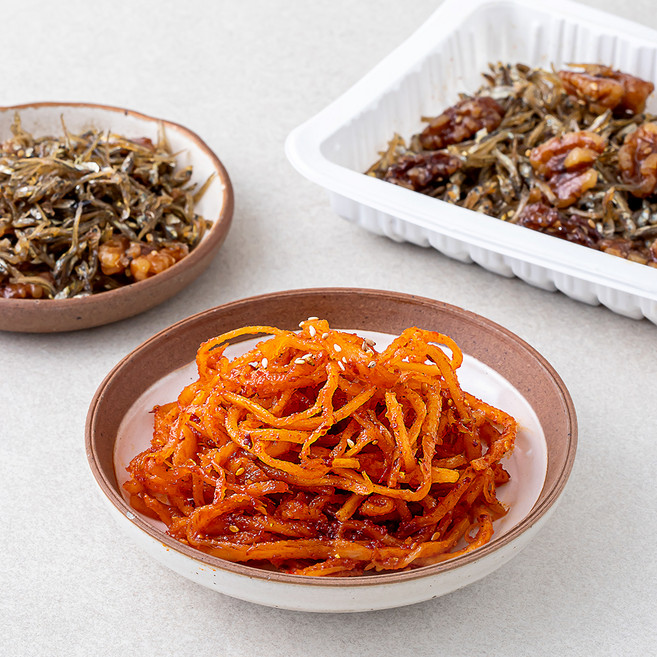 더반찬 호두멸치볶음 150g + 고추장소스진미채 200g, 1세트