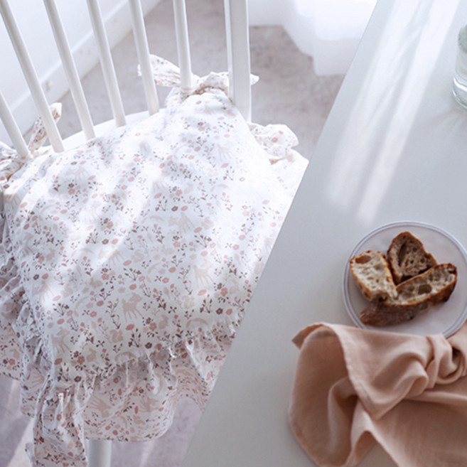 데코뷰 밤비플라워 식탁방석커버, 화이트 + 핑크