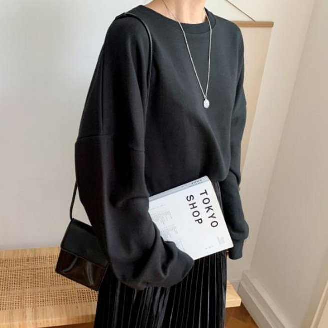 온더리버 사운즈크롭맨투맨