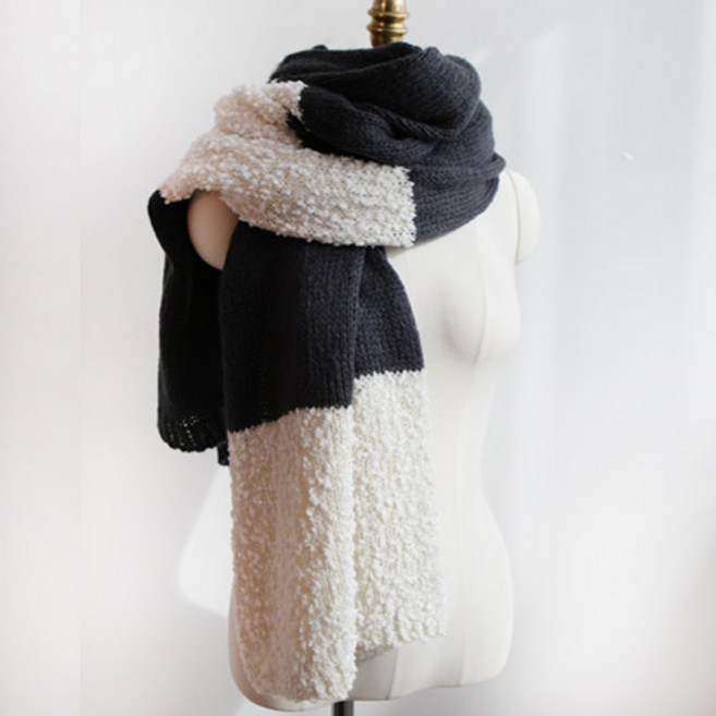 디클라라 바비수 단가라 혼방 코지팝콘 니트 목도리