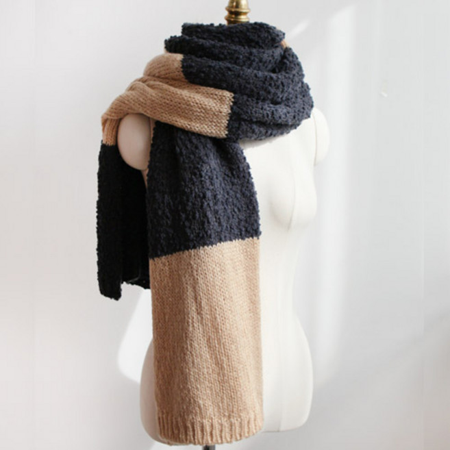 디클라라 바비수 단가라 혼방 코지팝콘 니트 목도리