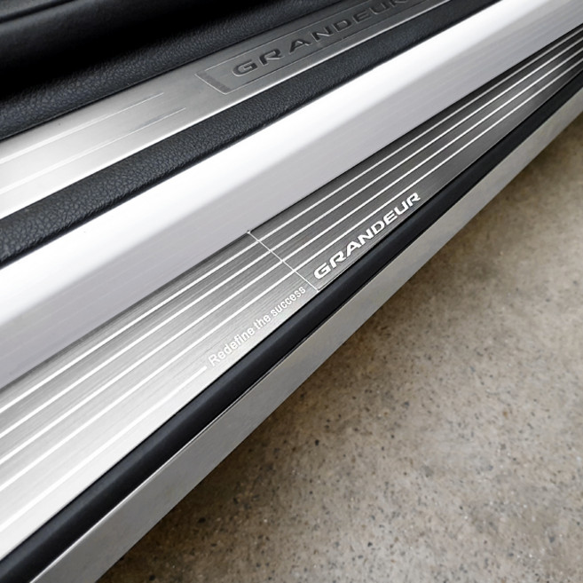 CAIMAN 더뉴 그랜져 사이드 스커프 몰딩, B타입메탈블랙, 1세트