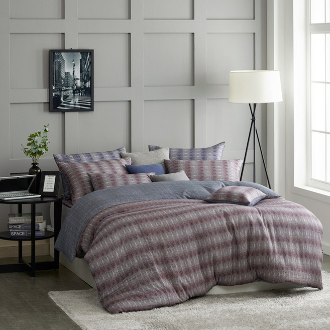 아날도바시니 모디 카페트, 버건디