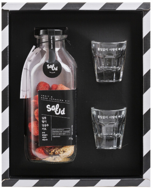 살룻 딸기 담금주 틀림없이 사랑에 빠집니다 500ml + 잔 2p + 쇼핑백 세트, 1세트