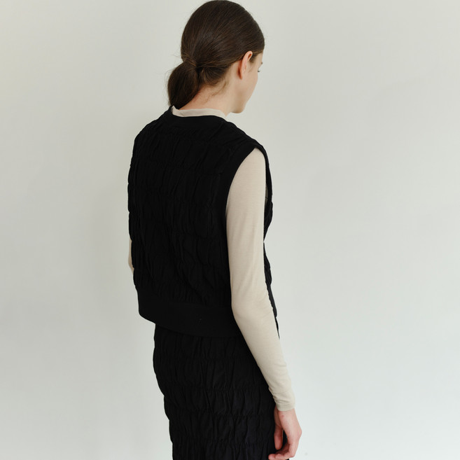 1159스튜디오 A2 SQUARE TEXTURE VEST