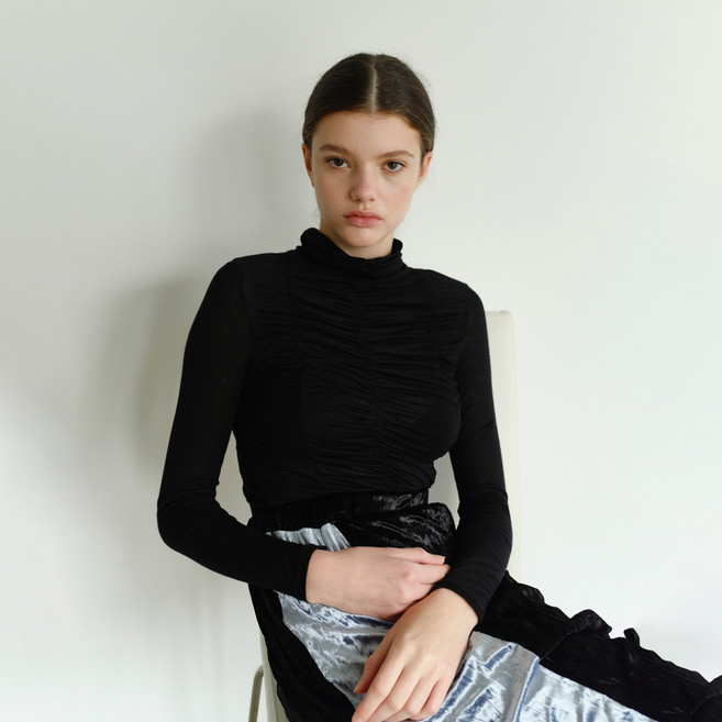 1159스튜디오 여성용 A2 SHIRRING TURTLENECK