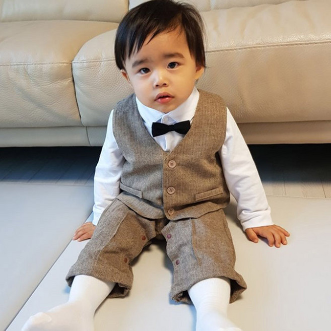 아이엠베베 프레드 아기턱시도 유아 정장우주복세트