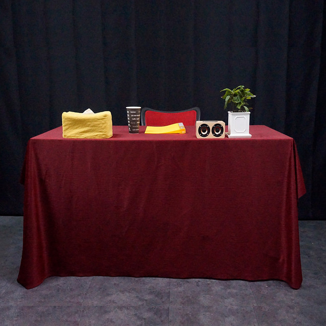 원단닷컴 벨벳 테이블보 WM80018, 딥레드