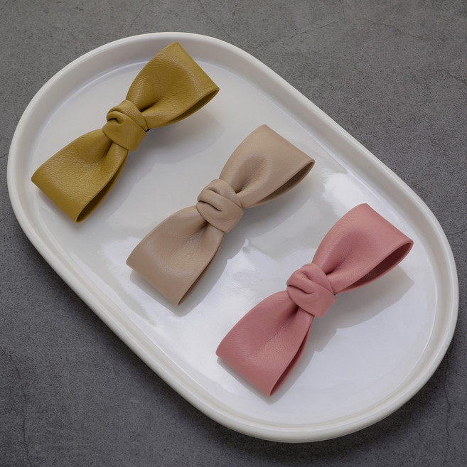 HanNal 仿皮簡約蝴蝶結鯊魚夾3件組