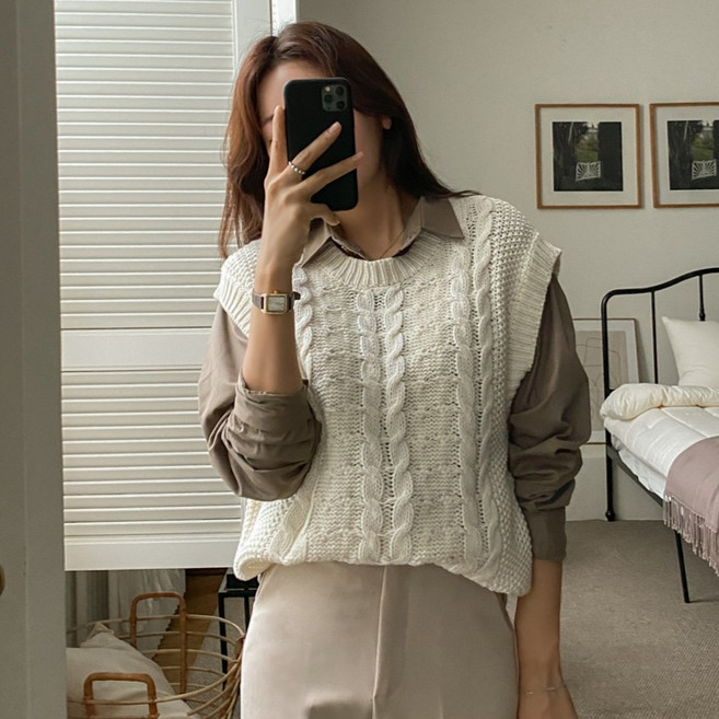 화이트폭스 여성용 케이블 라운드넥 니트 베스트