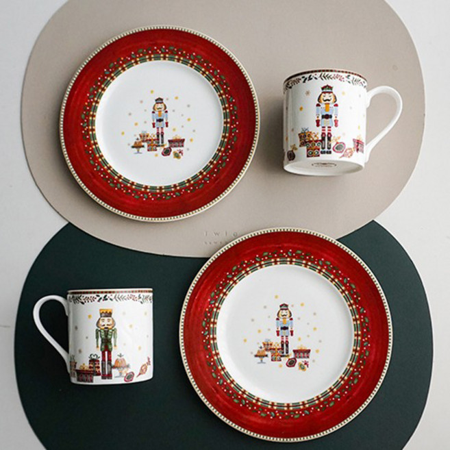 트위그뉴욕 프라우나 크리스마스 넛크래커 디저트 세트 4P, 혼합색상, 접시 2p + 머그 2p
