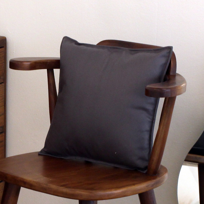 데이닉 레더 쿠션 커버