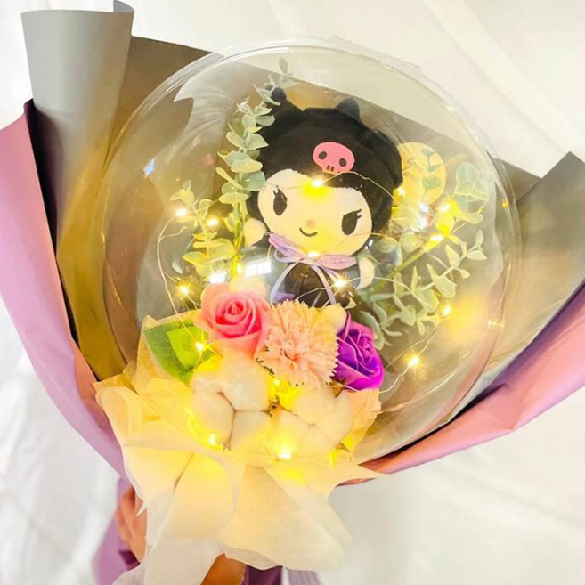 러블리팜 조화 학사모 산리오 인형 벌룬 LED 조명 비누 꽃다발, 쿠로미, 1개