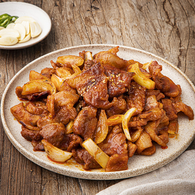 산수골목장 두번 나눠먹는 한입 고추장 삼겹살 (냉장), 800g, 1개