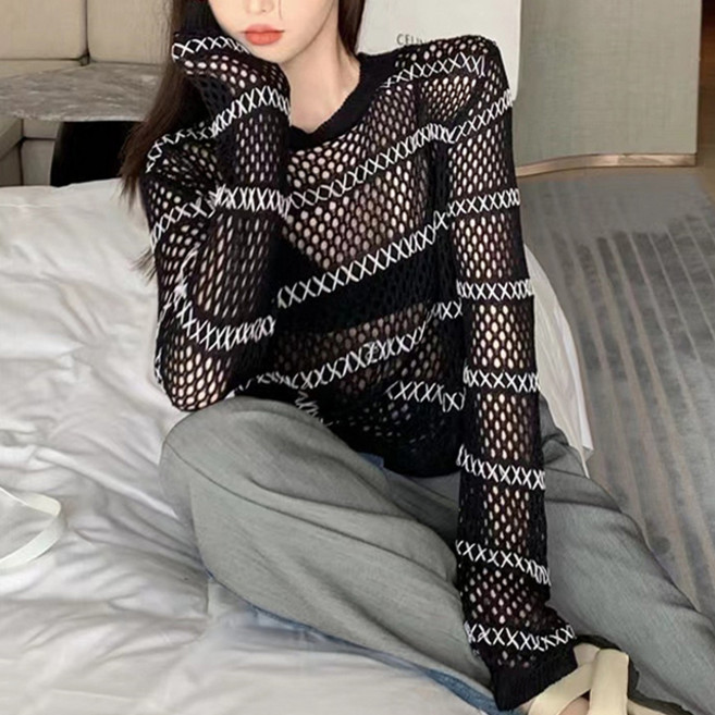 비비에모 코우타 스트라이프 펀칭 여름 크롭 니트 티셔츠 03751