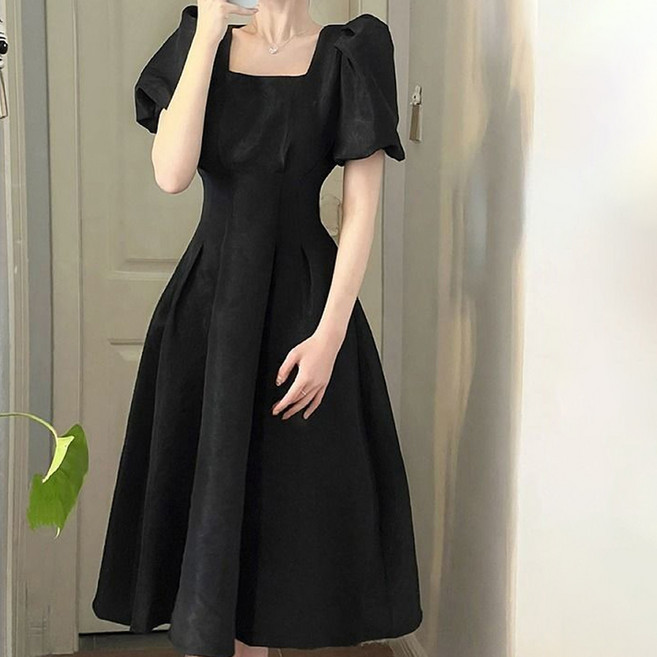 Elsso 雙層設計附內襯A字袖連身裙 含大尺碼, 黑色