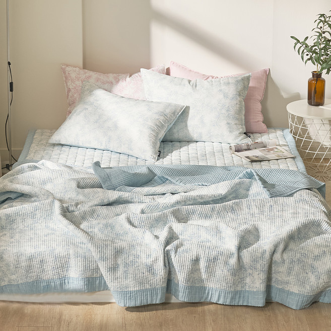 네롤리 모달 줄누비 스프레드, 블루