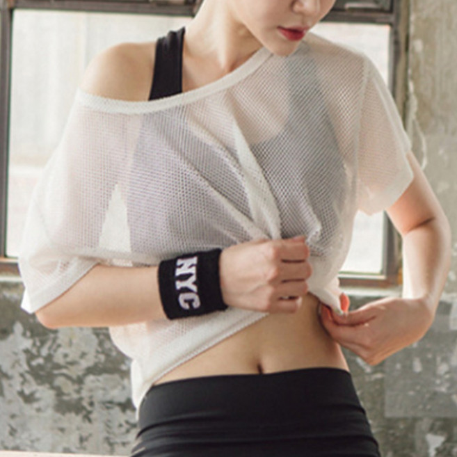 구디프 여성용 매쉬 그물망 소재 크롭 레이어드 반팔 티셔츠