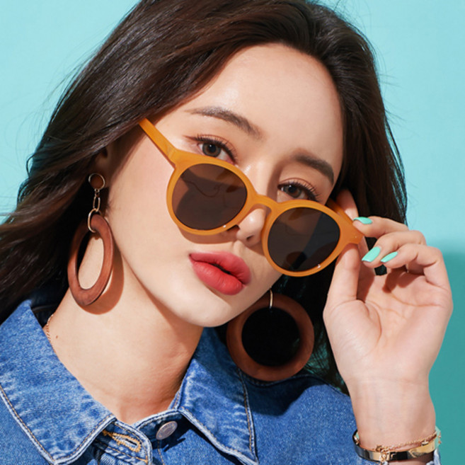 멜라크메 여성용 라운드 뿔테 자외선 차단 선글라스