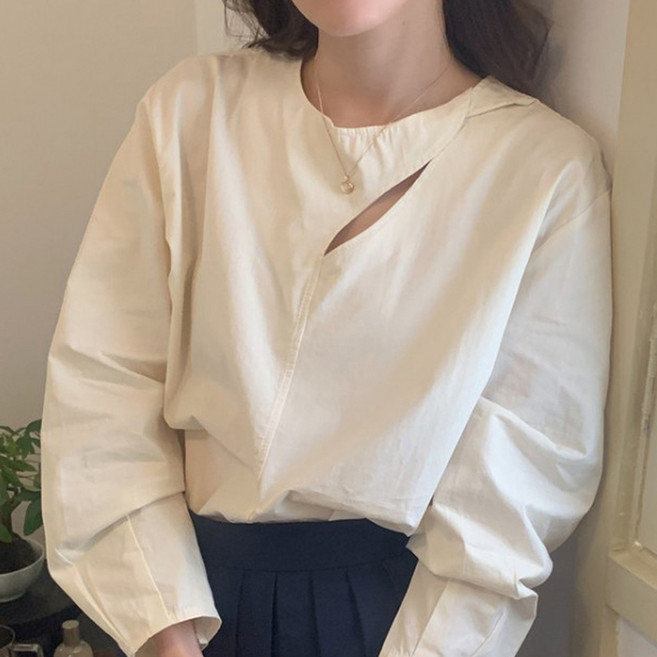 페이퍼먼츠 절개라인 루이트임 루즈 블라우스 07000