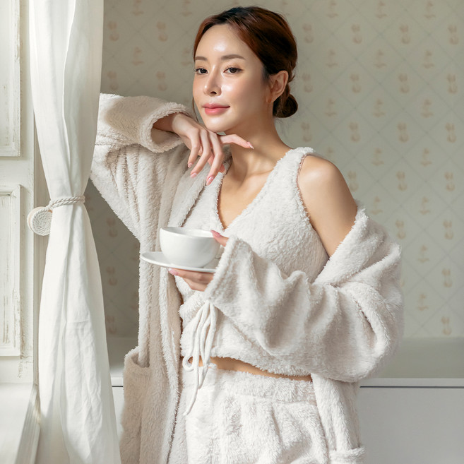 소울메이트 여성용 포그밍 수면 파자마 + 로브 세트 HW40