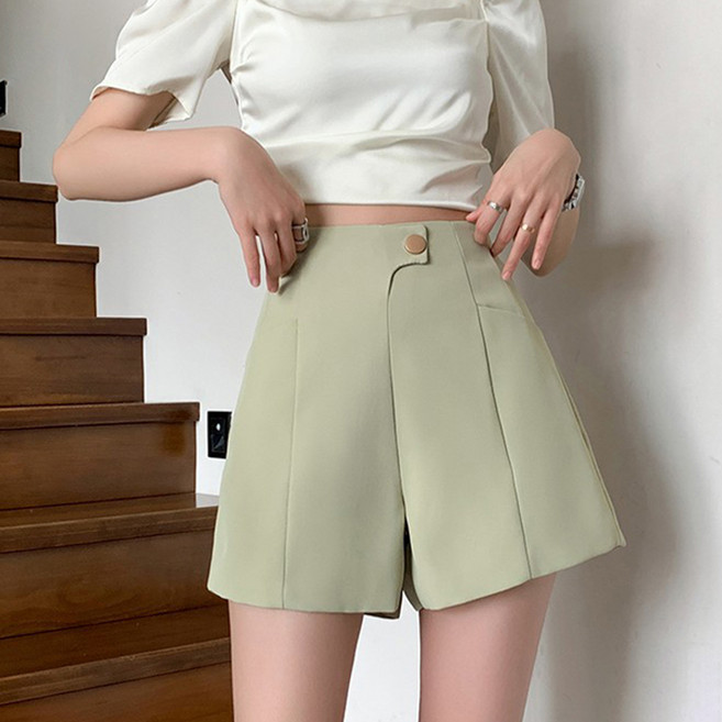 ViVEMO 女款西裝高腰寬版A字短褲 06677