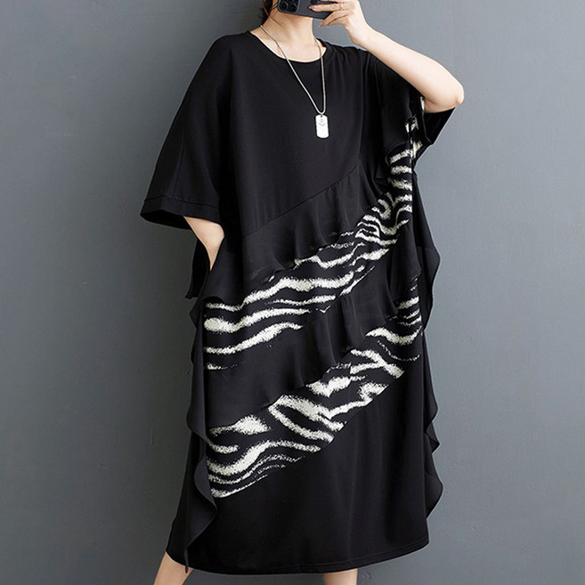 아뗄릭 루즈핏 라운드넥 7부 프릴 지브라 롱 원피스 14315