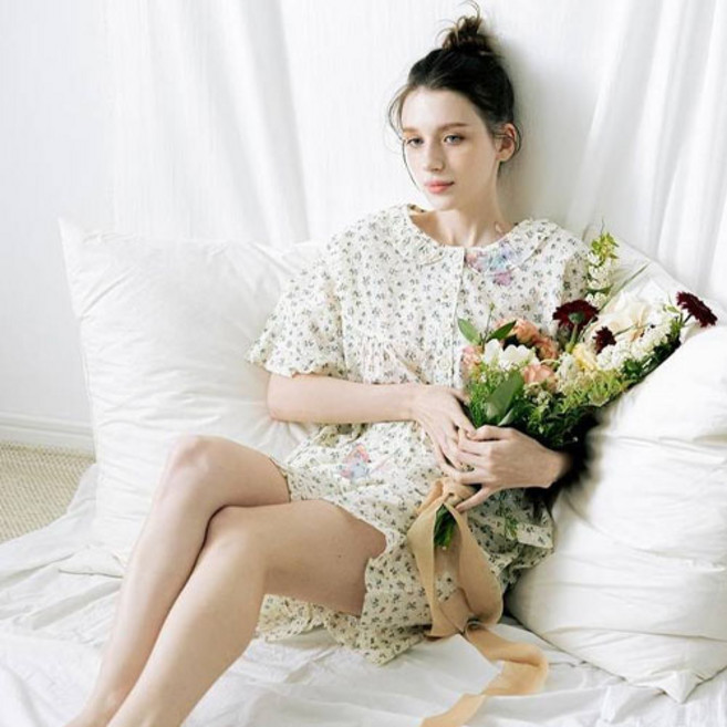 테라우드 여성용 통기성 순면 들꽃 퍼프 반팔 잠옷 상하의 세트 2p