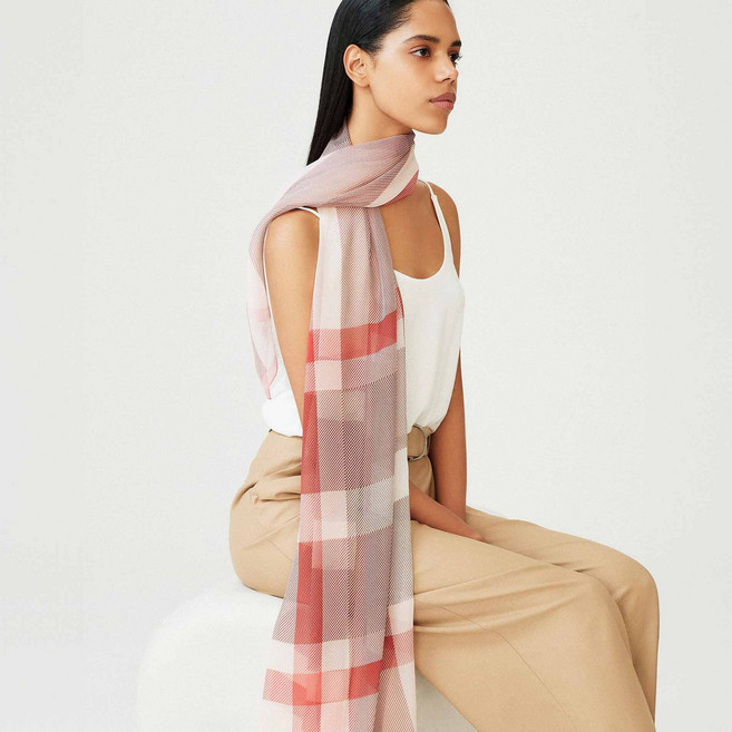 닥스 여성용 빅체크 롱 쉬폰 실크 스카프