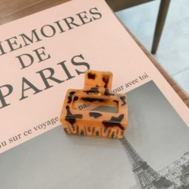 수스다 레오파드 사각 홀스퀘어 올림머리 헤어집게핀 소