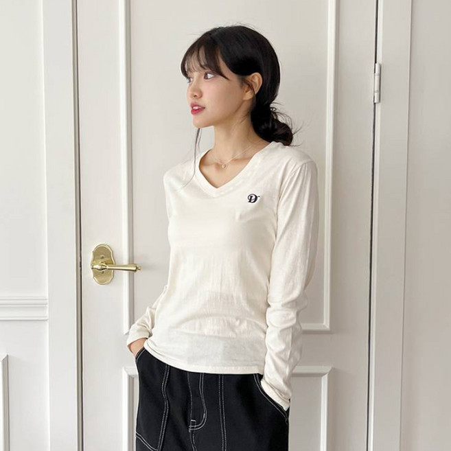 DIAMIGNON 女款透氣Diu刺繡V領長袖T恤