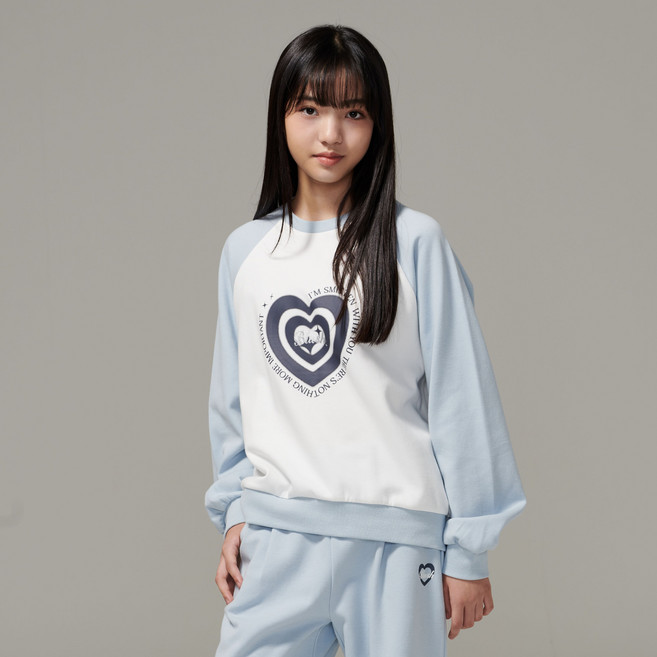 제이씨비 여아용 하트 나염 라글란 긴소매 맨투맨 티셔츠