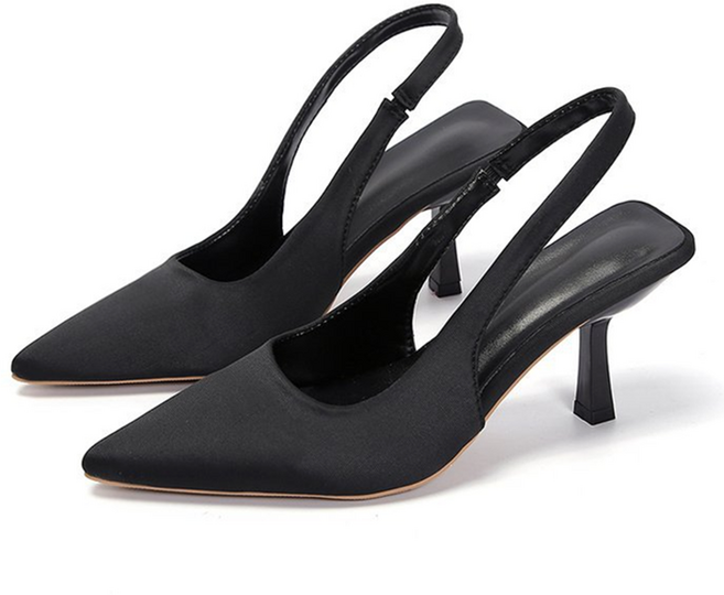 피어니스트 스틸레토힐 스트랩 펌프스