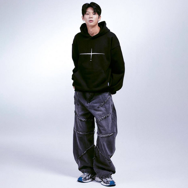 Elimeno EL平鋪刷毛連帽T恤