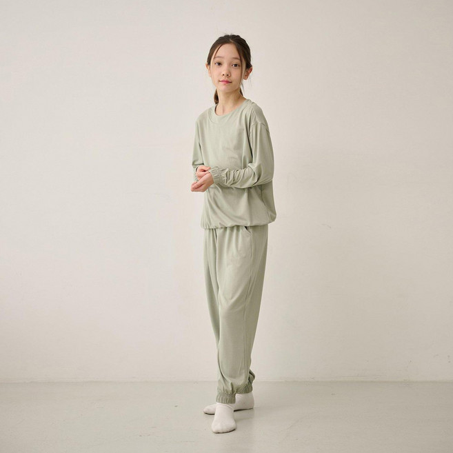 마밤 아동용 피치기모 긴소매 맨투맨 홈웨어 상하의 세트