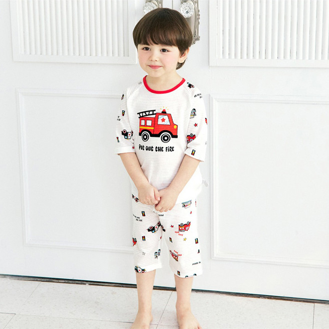 Maykids 男童款星星消防車七分袖變色居家服上衣褲子套組