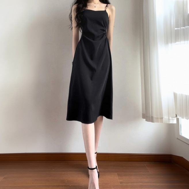 ViVEMO 腰部抓皺珠飾細肩帶修身連身裙 10119 含大尺碼, 黑色