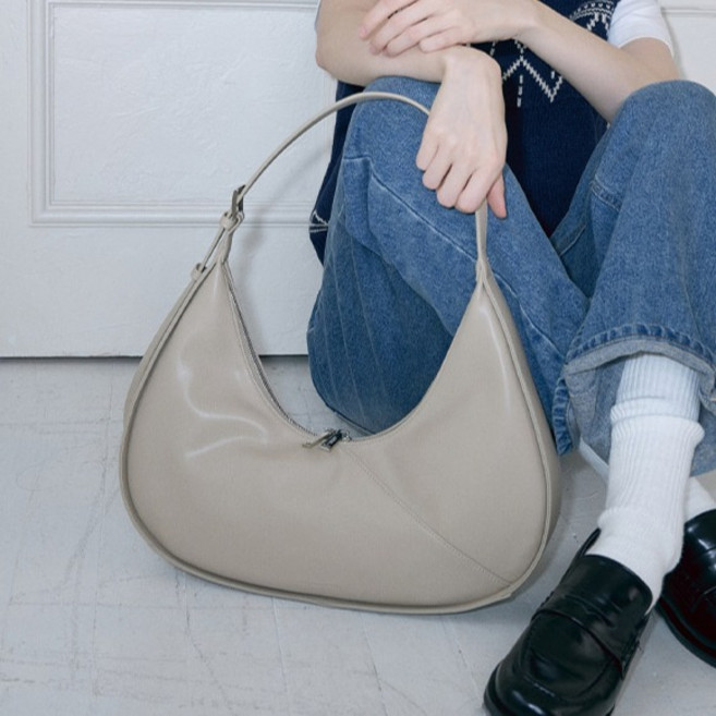 랩 여성용 슬라이드 호보백 AR7AB226