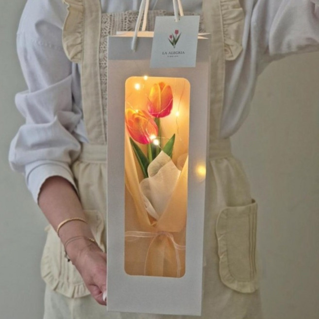 라알레그리아 조화 LED 졸업식 발표회 학예회 스승 여자친구 선생님 선물 튤립꽃 2p + 쇼핑백, 망고, 1개