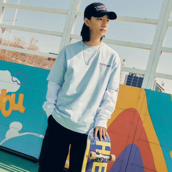 비전스트릿웨어 Cosmic Lazy Cassette Tape 티셔츠 VS2302STP3SB