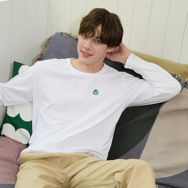 베네통 남녀공용 라이프웨어 긴팔 티셔츠 BN011 BNUTLS5M1