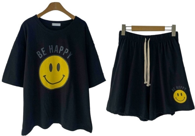 시크블랙 포크나 스마일 프린팅 박시핏 반팔티 숏팬츠 세트 cpset3692k52