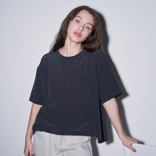 올리비아로렌 언발런스 햄라인 인견 블라우스 VOCNS5M6116