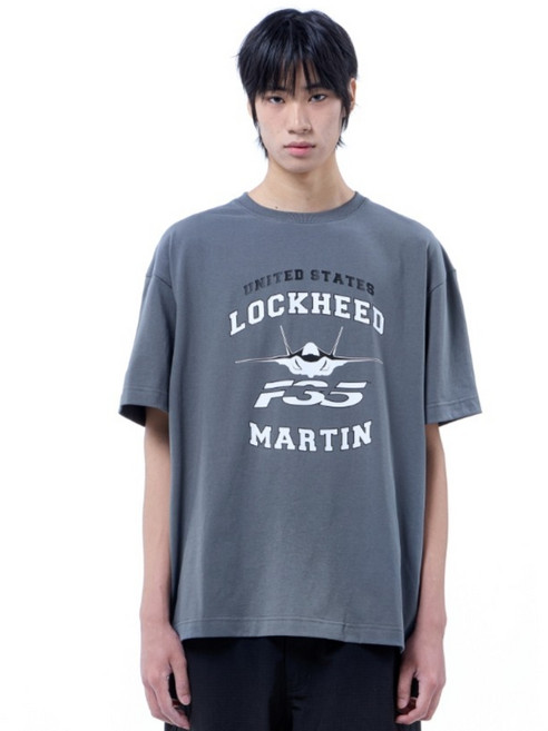 록히드마틴 LM F 35 아치 그래픽 반팔 티셔츠 L24UTS011