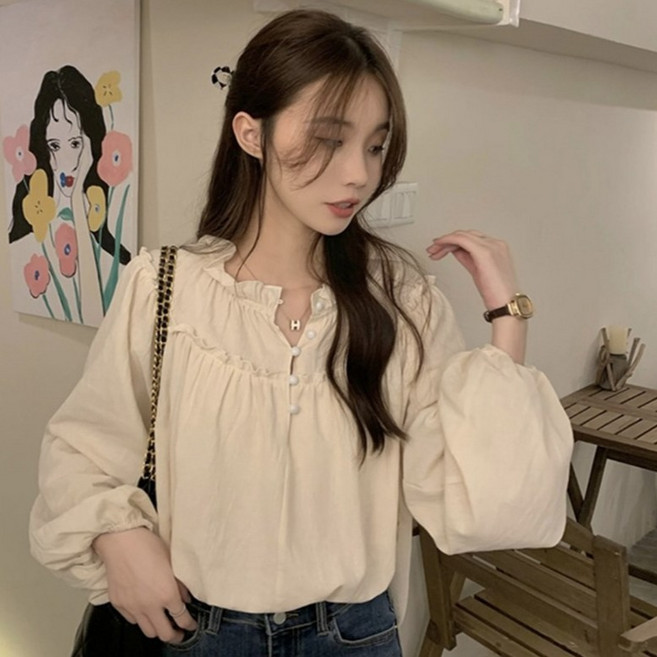 URBANLINE 女款 Rhodes 柔美修身豆豆鈕扣氣球袖上衣