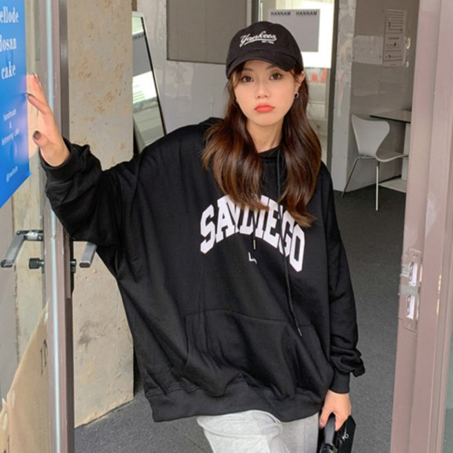 TANIZ 女款 Santos 日常字母印花寬鬆連帽T恤