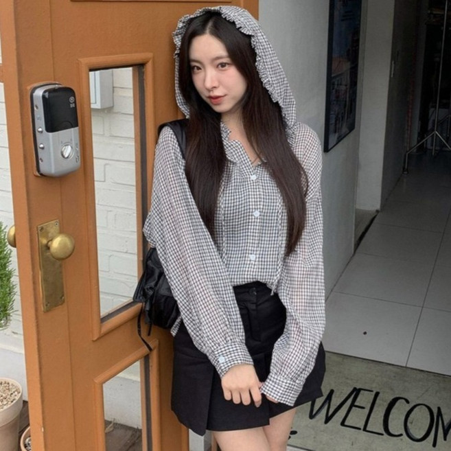 시크블랙 여성용 호이크 루즈핏 셔링 후드 체크 셔츠 cpnb3267k57