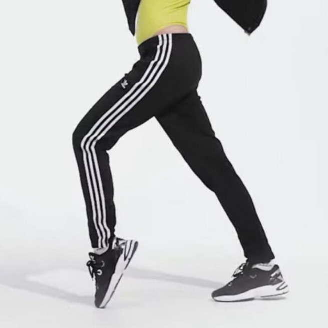 adidas 愛迪達 女性Adicolor SST運動長褲 IK6600