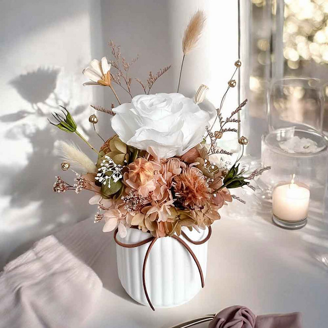 Floral M 人造法式復古玫瑰花園永生擴香花禮, 1個, 白色